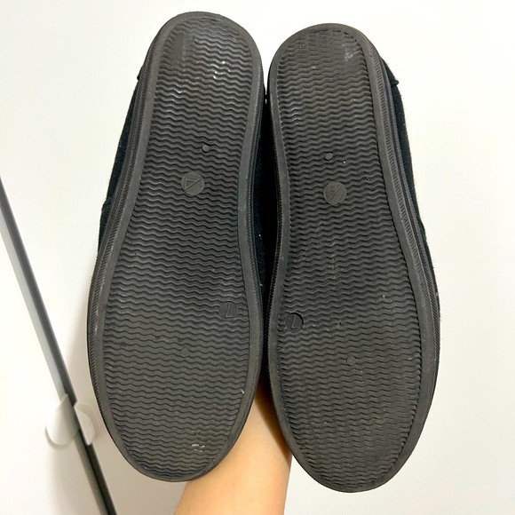 Black Ardene Size 7 Shoes - Picture 2 of 2